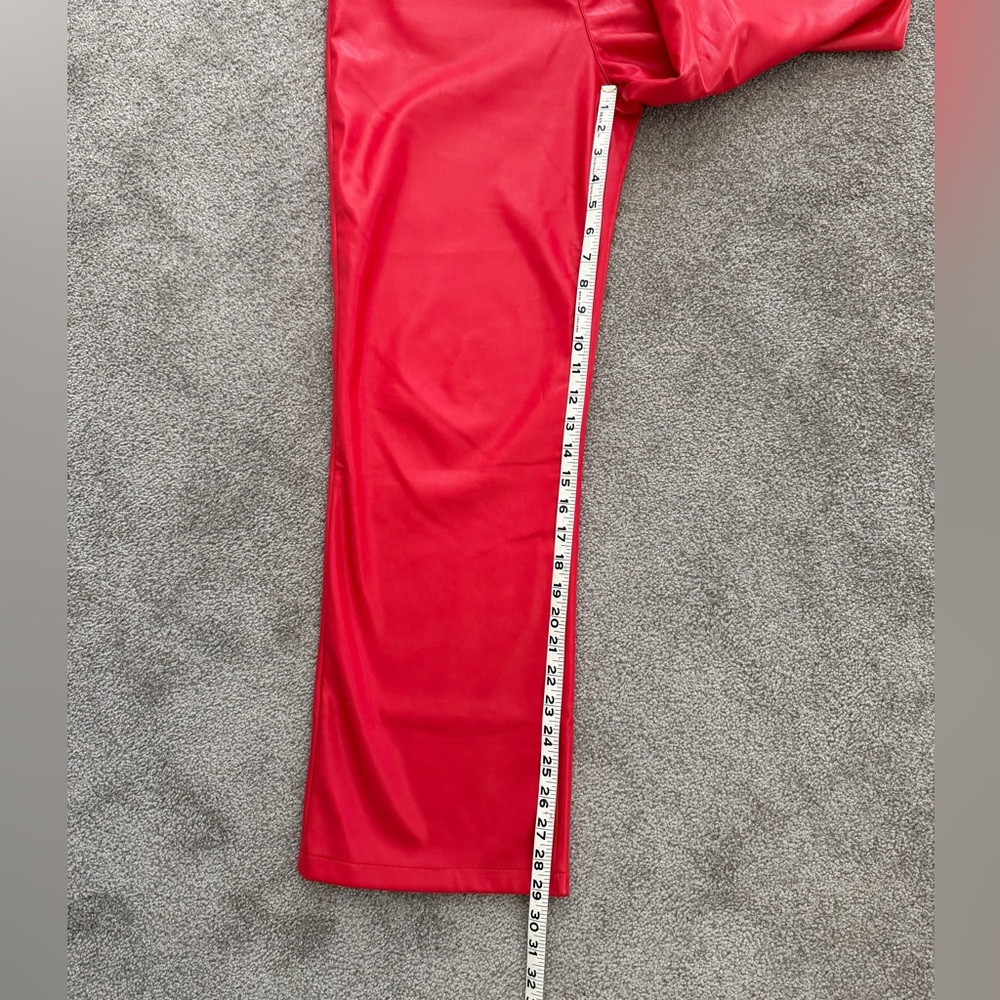 Women’s  Red Faux Leather Pants SZ M with Pockets - Picture 9 of 11
